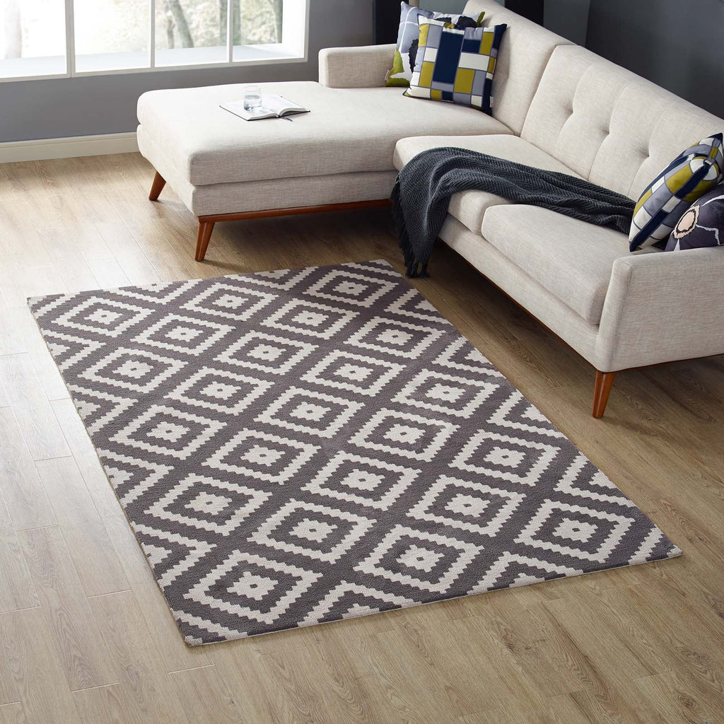 Alika Abstract Diamond Trellis 5x8 Area Rug in Ivory and Charcoal