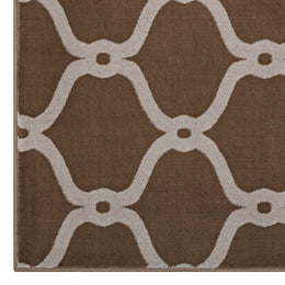 Beltara Chain Link Transitional Trellis 5x8 Area Rug in Dark Tan and Beige