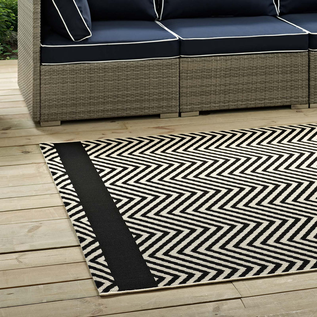 Optica Chevron With End Borders 5x8 Indoor and Outdoor Area Rug in Black and Beige