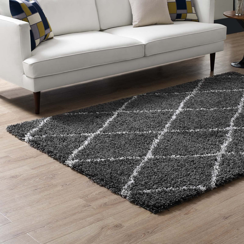 Toryn Diamond Lattice 8x10 Shag Area Rug in Dark Gray and Ivory