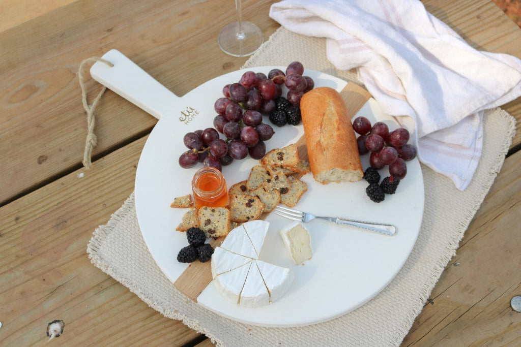 White Round Mod Charcuterie Board