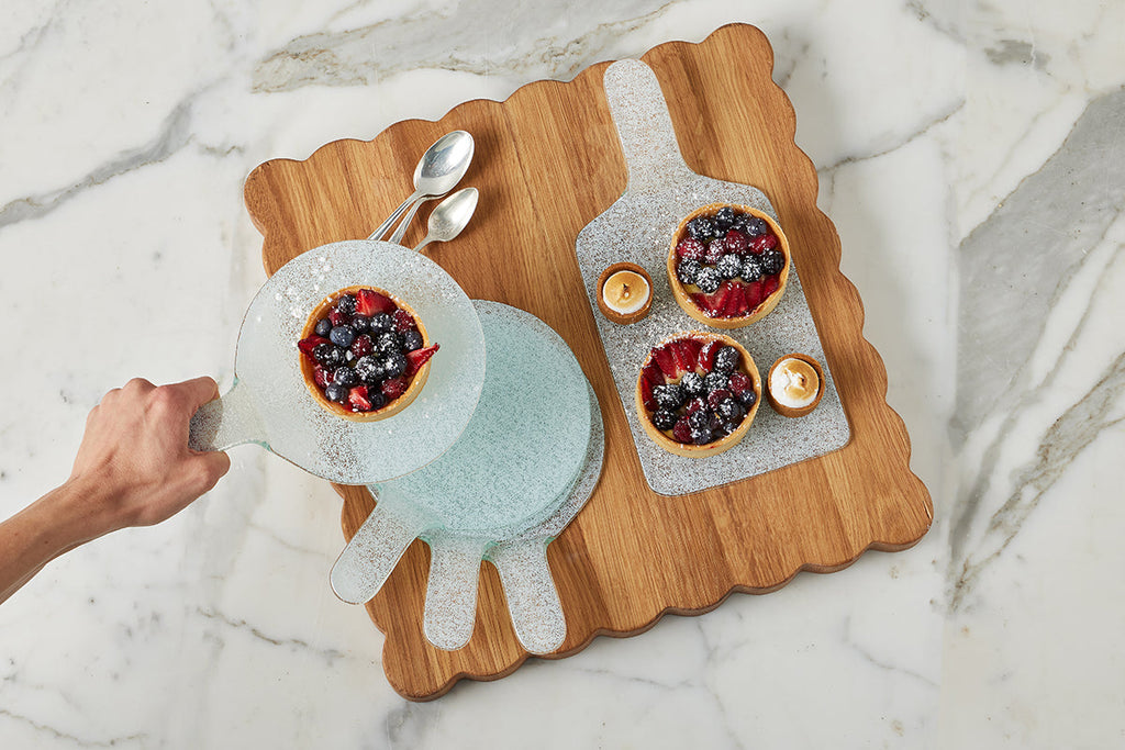 Square Scalloped Cutting Board