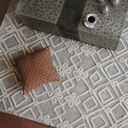 Sieano Gray-Ivory 8 X 10 Rug