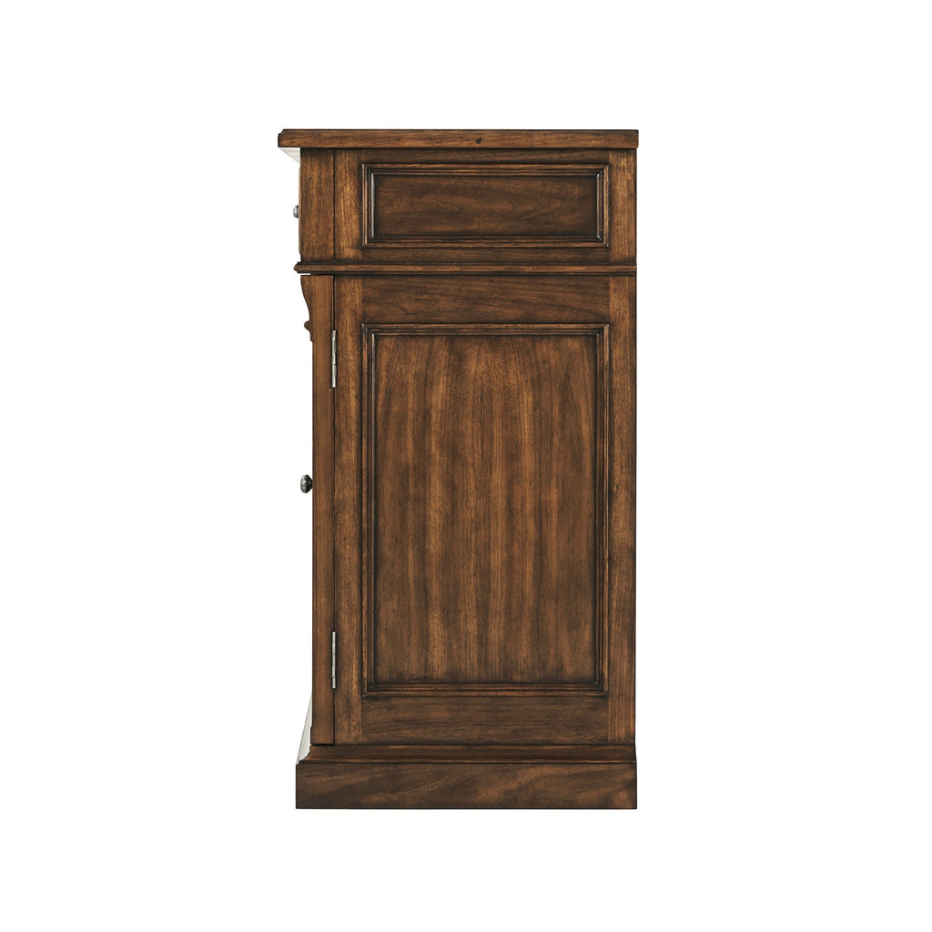 The Bordeaux Sideboard, Avesta - Med Brown Finish