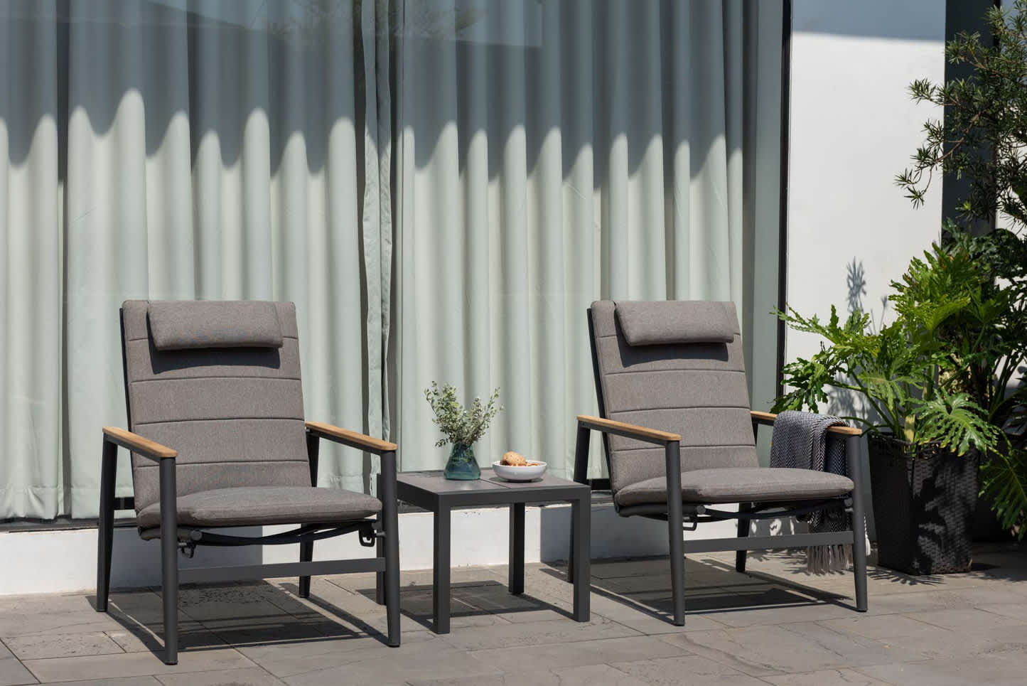 Urbanite 1-Piece Rust-Free Aluminum and Duraboard Square Patio Side Table