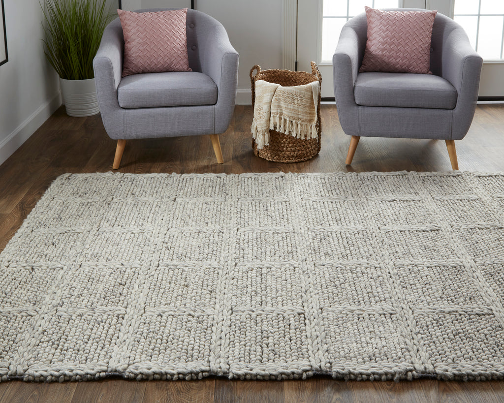 Berkeley Transitional Solid Ivory Gray Area Rug (2' x 3' / Pattern 1)