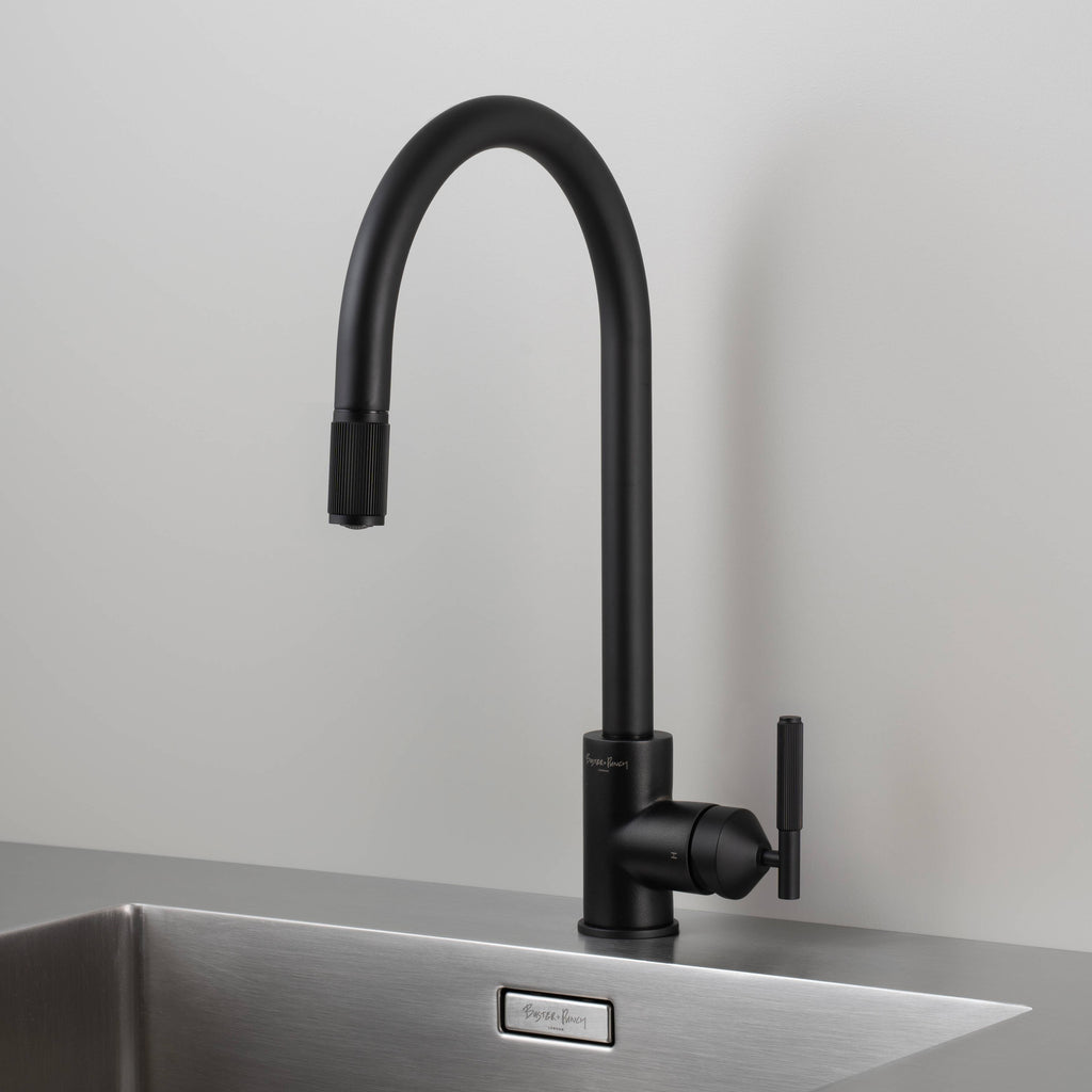 Kitchen Faucet / Pull-Out Mixer / Linear