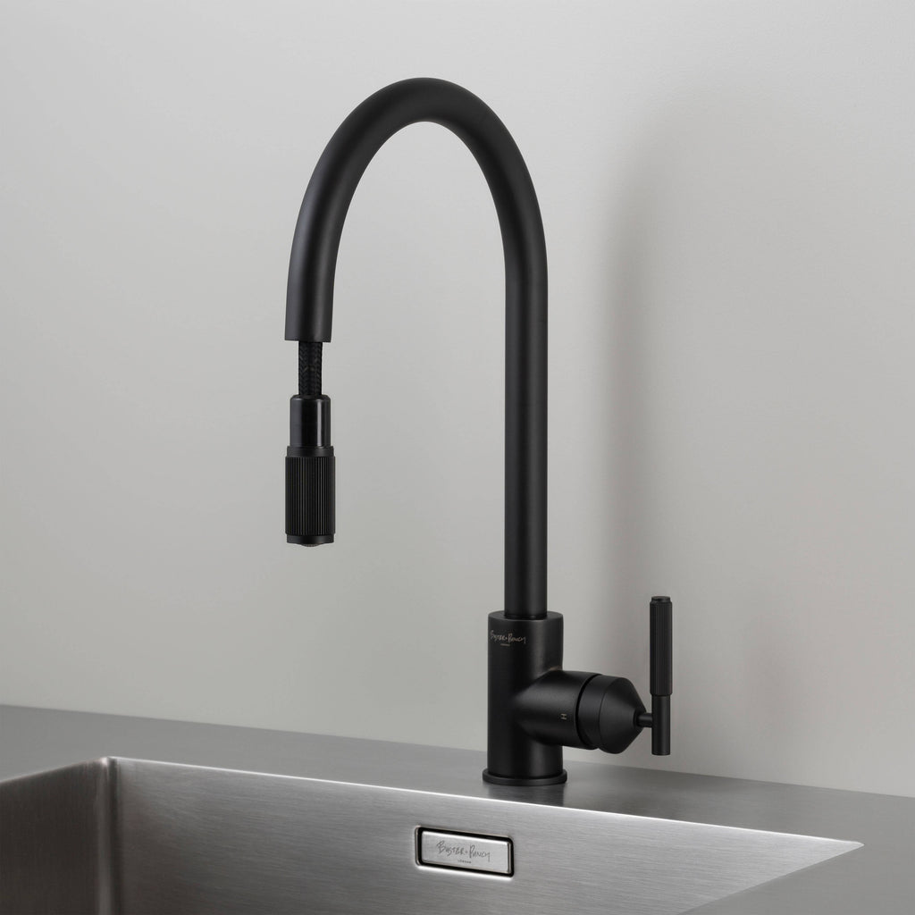 Kitchen Faucet / Pull-Out Mixer / Linear