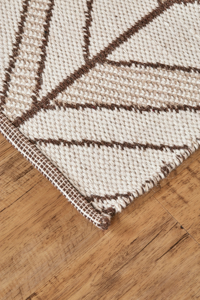 Bashia Modern Chevron Ivory Brown Area Rug (8' x 10')