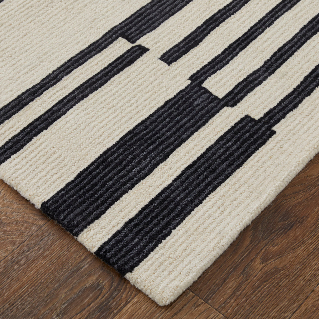 Maguire Transitional Abstract Ivory Black Area Rug (5' x 8')