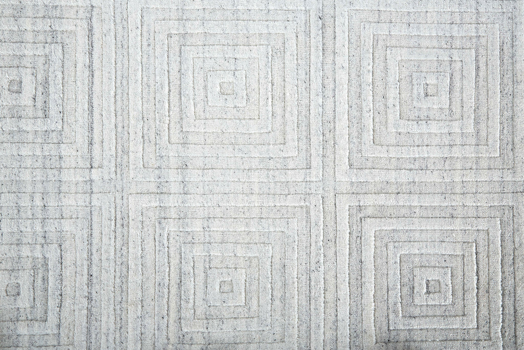 Redford Transitional Solid White Silver Area Rug (2' x 3' / Pattern 1)