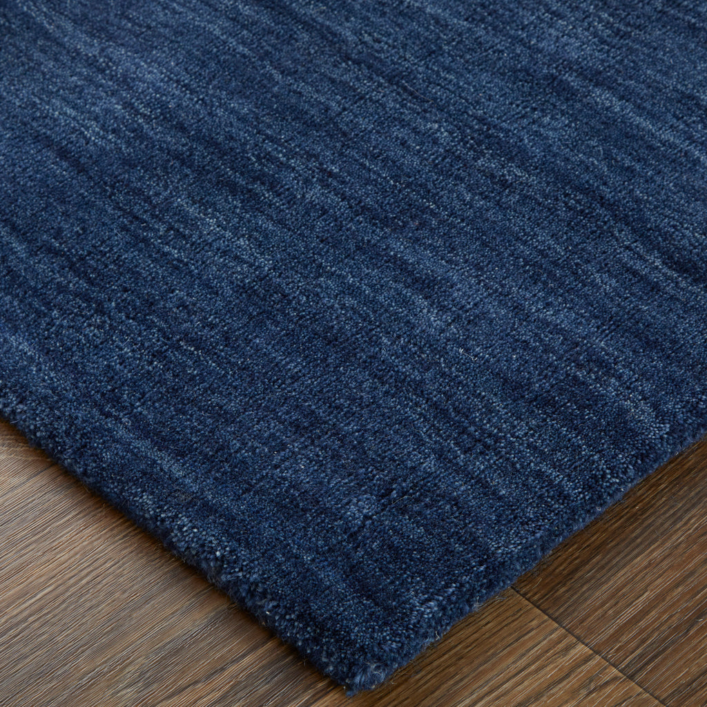 Luna Modern Solid Blue Area Rug (2'6" x 8')