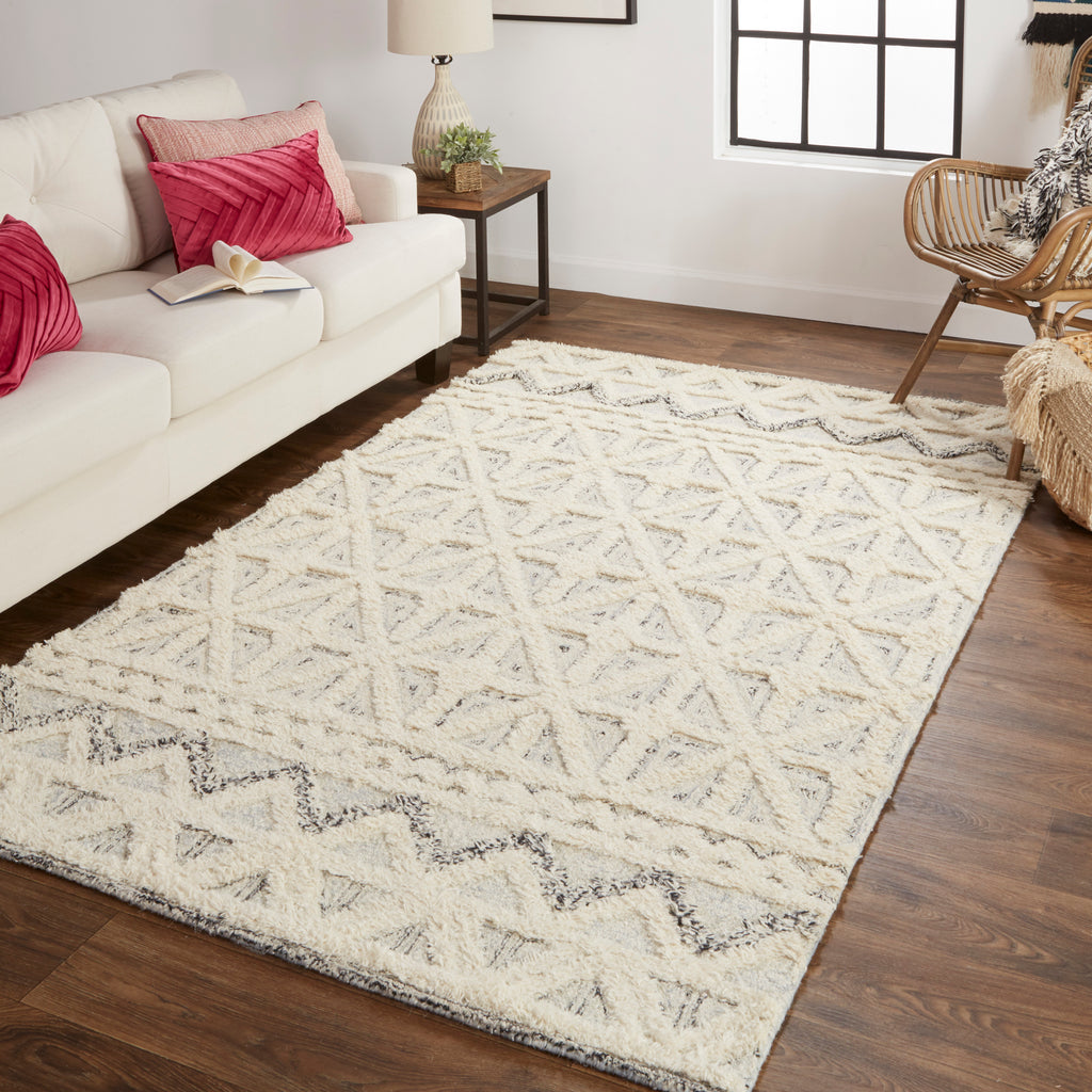 Anica Transitional Geometric Ivory Black Area Rug (5' x 8')