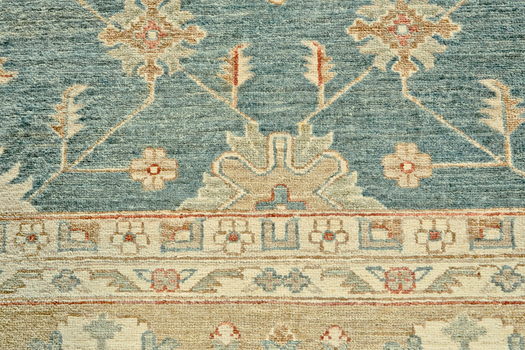 Adolphus Traditional Oriental Tan Blue Green Area Rug (7'9" x 9'9")