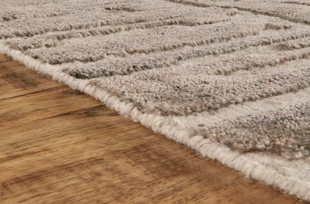 Norah Modern Distressed Brown Ivory Area Rug (2' x 3')