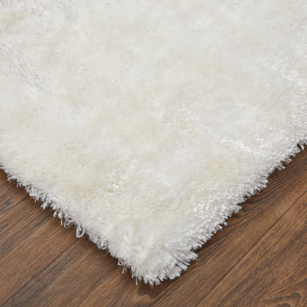 Blunham Modern Solid White Ivory Area Rug (5' x 8')