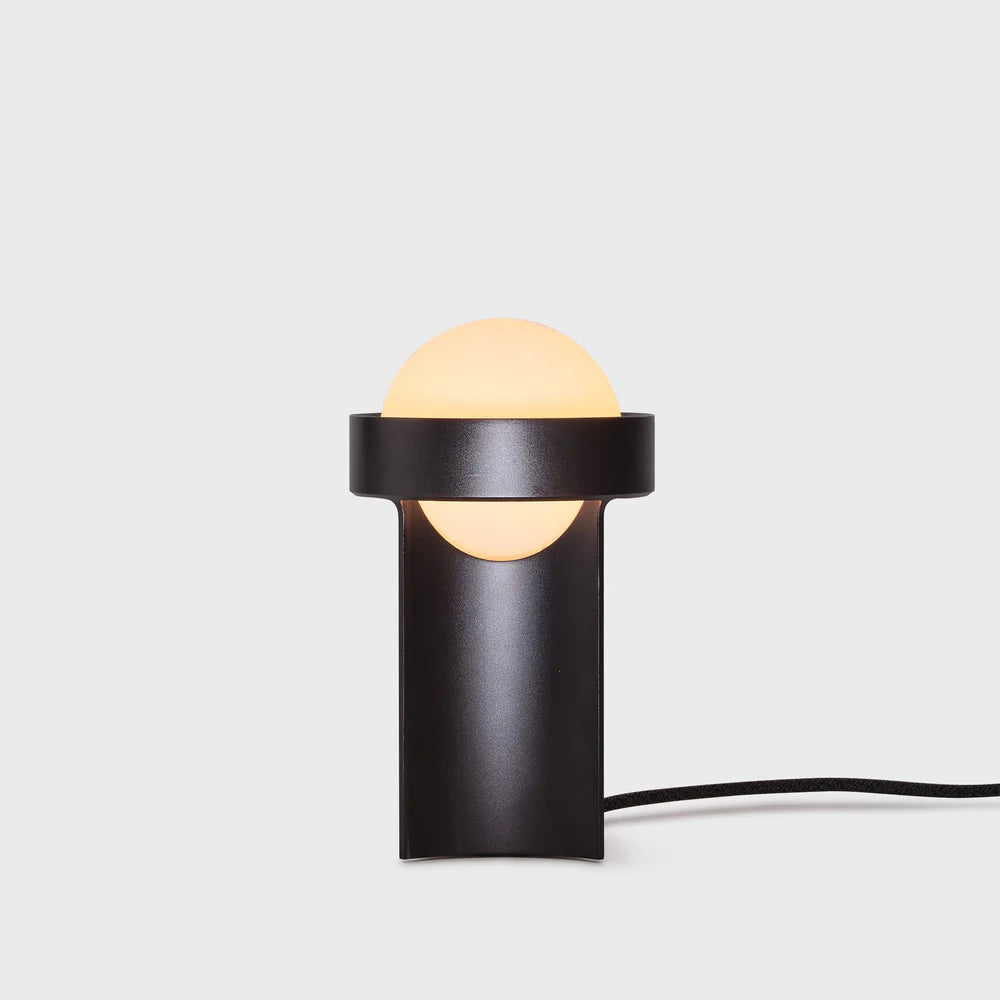 Loop Table Lamp with Sphere III Bulb