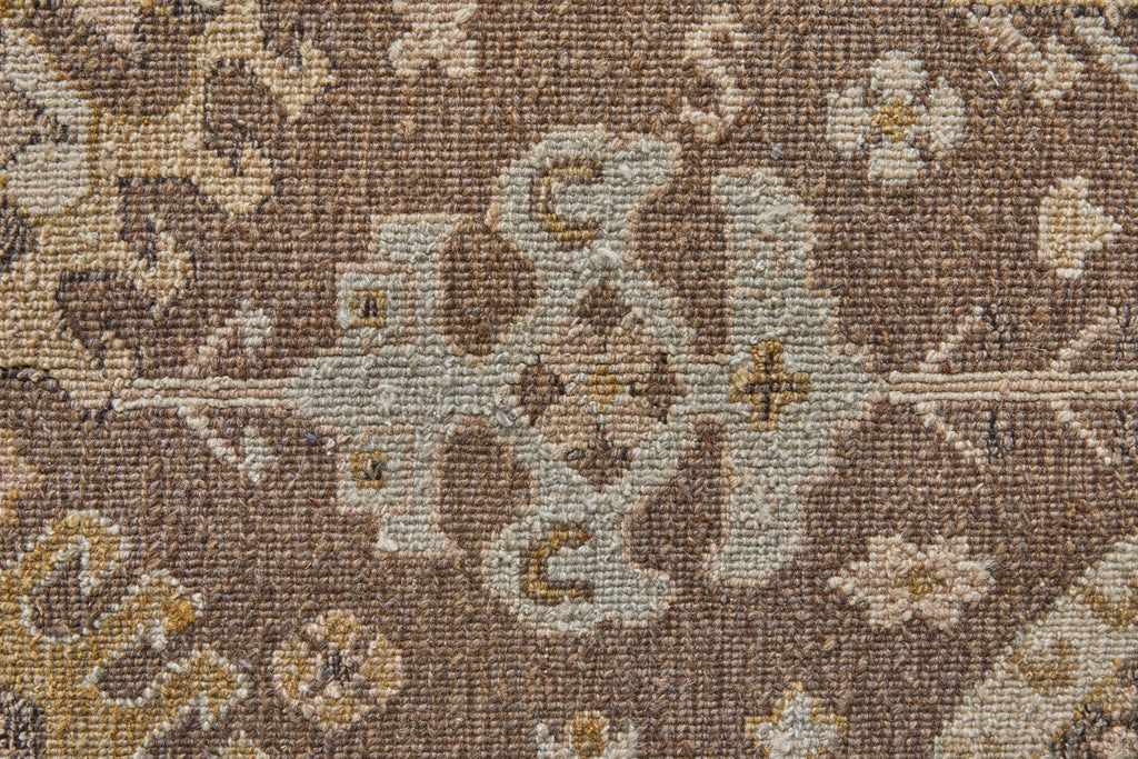 Corbitt Traditional Oriental Brown Ivory Area Rug (5'6" x 8'6")