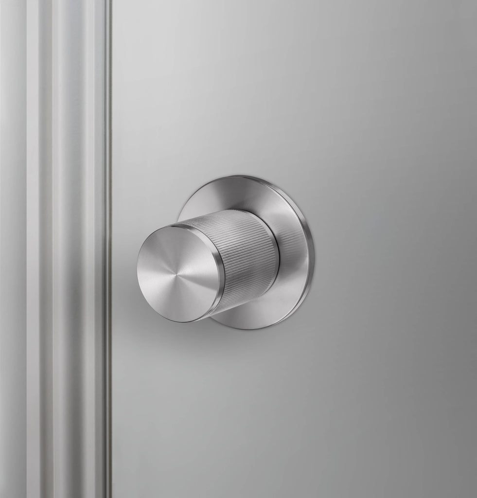 Door Knob / Pre-Drilled / Passage / Linear