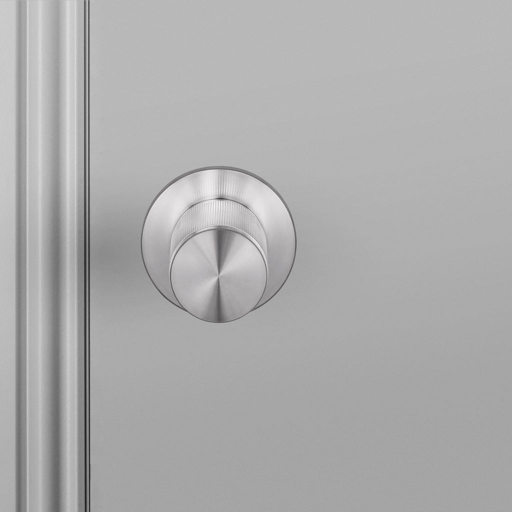 Door Knob / Pre-Drilled / Passage / Linear