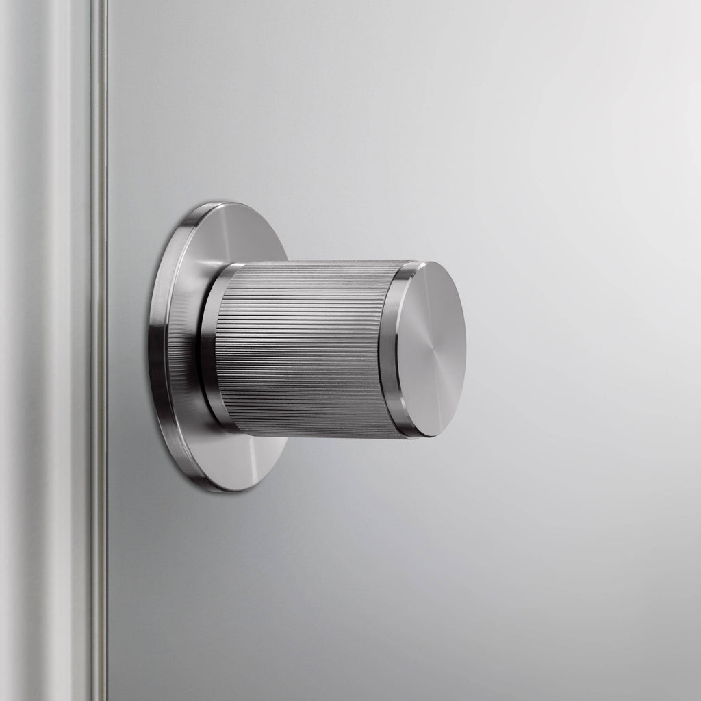 Door Knob / Pre-Drilled / Passage / Linear