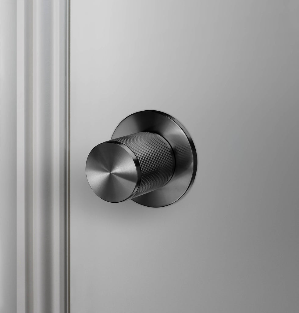 Door Knob / Pre-Drilled / Passage / Linear