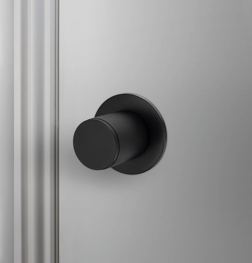 Door Knob / Pre-Drilled / Passage / Linear