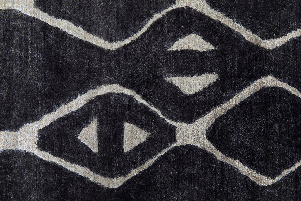 Mambasa Modern Argyle Black White Area Rug (7'9" x 9'9")