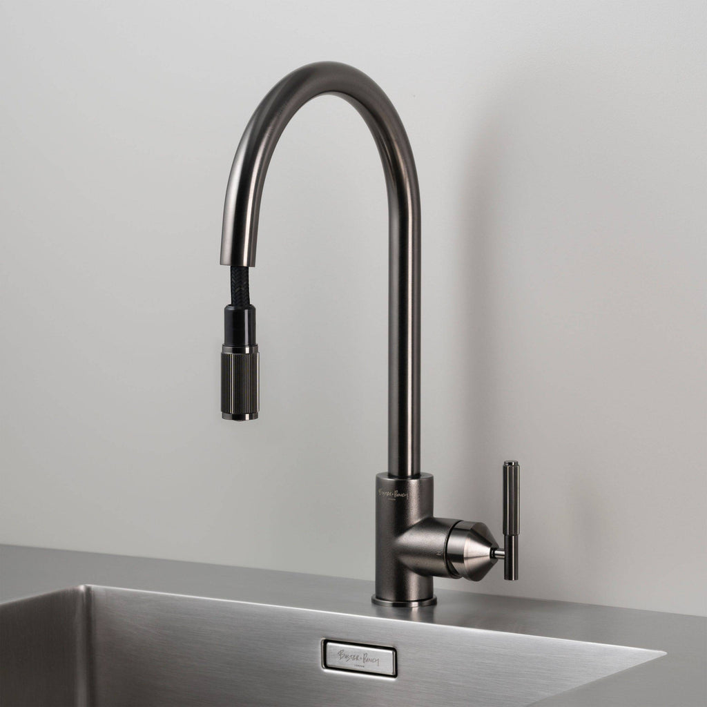 Kitchen Faucet / Pull-Out Mixer / Linear