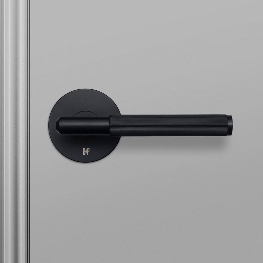 Door Handle / Passage / Linear