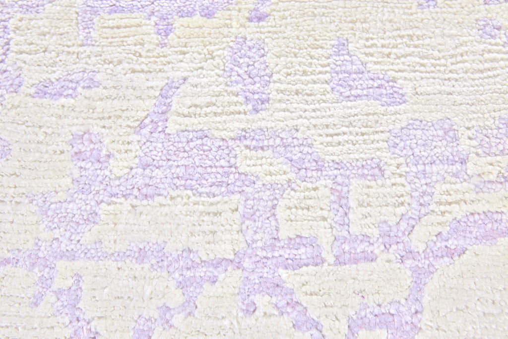 Leif Transitional Distressed Ivory Purple Area Rug (4' x 6')