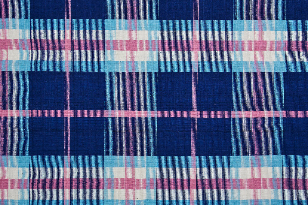 Crosby Transitional Plaid Blue Pink White Area Rug (2' x 3')