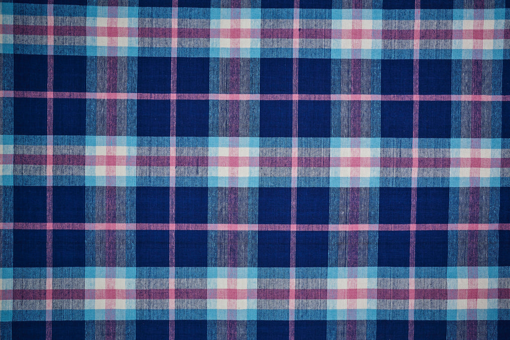 Crosby Transitional Plaid Blue Pink White Area Rug (2' x 3')