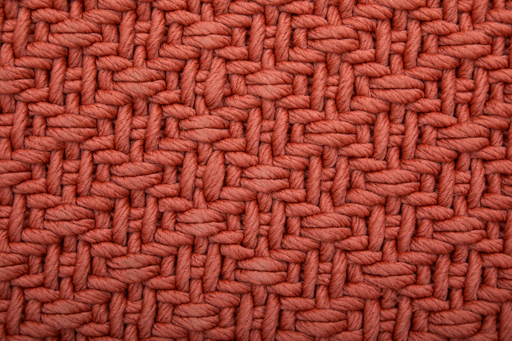 Tito Modern Solid Red Area Rug (2' x 3')