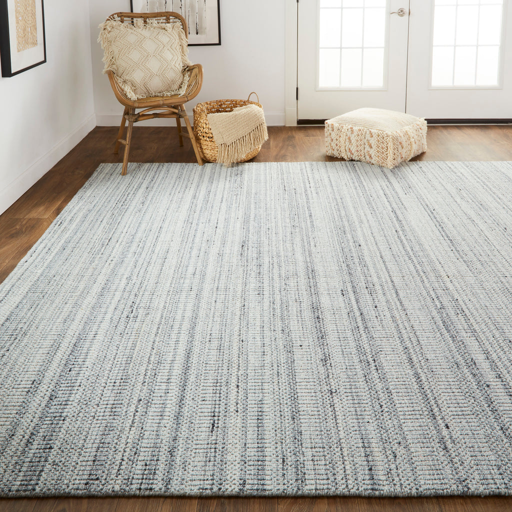 Keaton Transitional Solid Silver Area Rug (5' x 8')