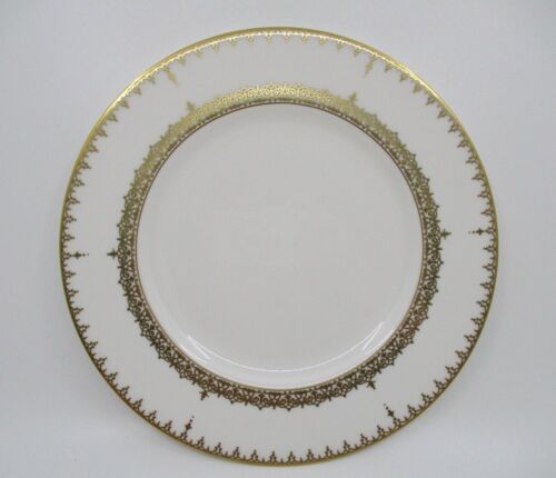 Lace Couture Gold Accent Place 9"