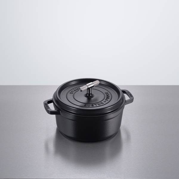 Cocotte / 9.45 Inches / Staub / Black