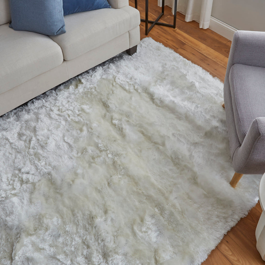 Indochine Modern Solid White Area Rug (5' x 8')