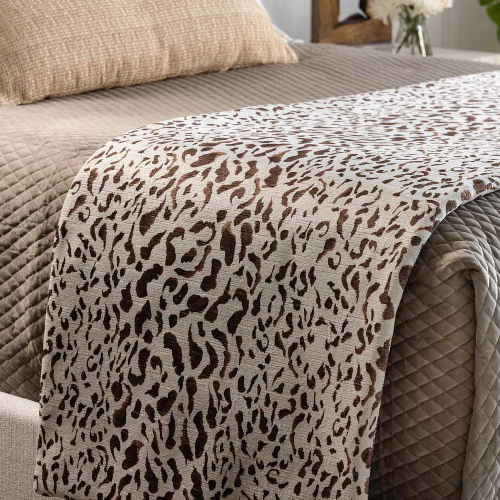 Spectrum Safari Java Padded Bed Scarf (25X98)