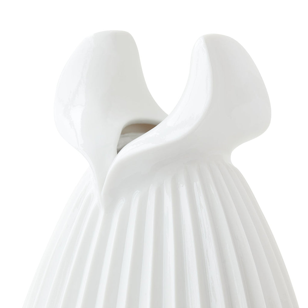 Agrippa Vase - Blanc de Chine