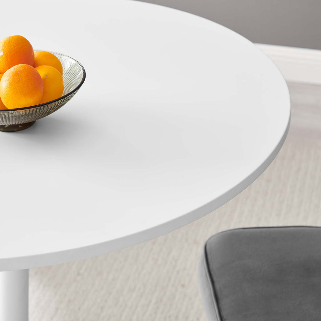 Amuse Dining Table