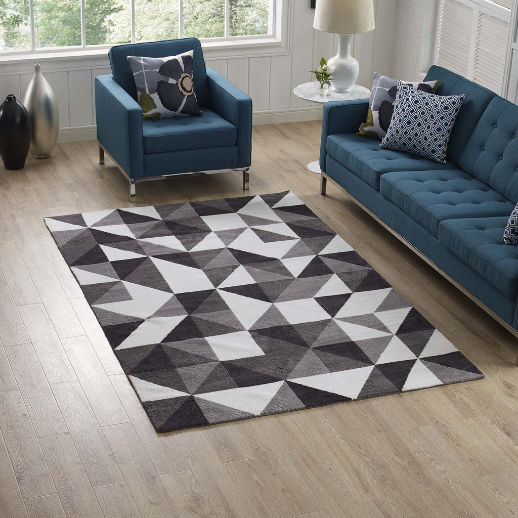 Kahula Geometric Triangle Mosaic 5x8 Area Rug in Black,Gray and White