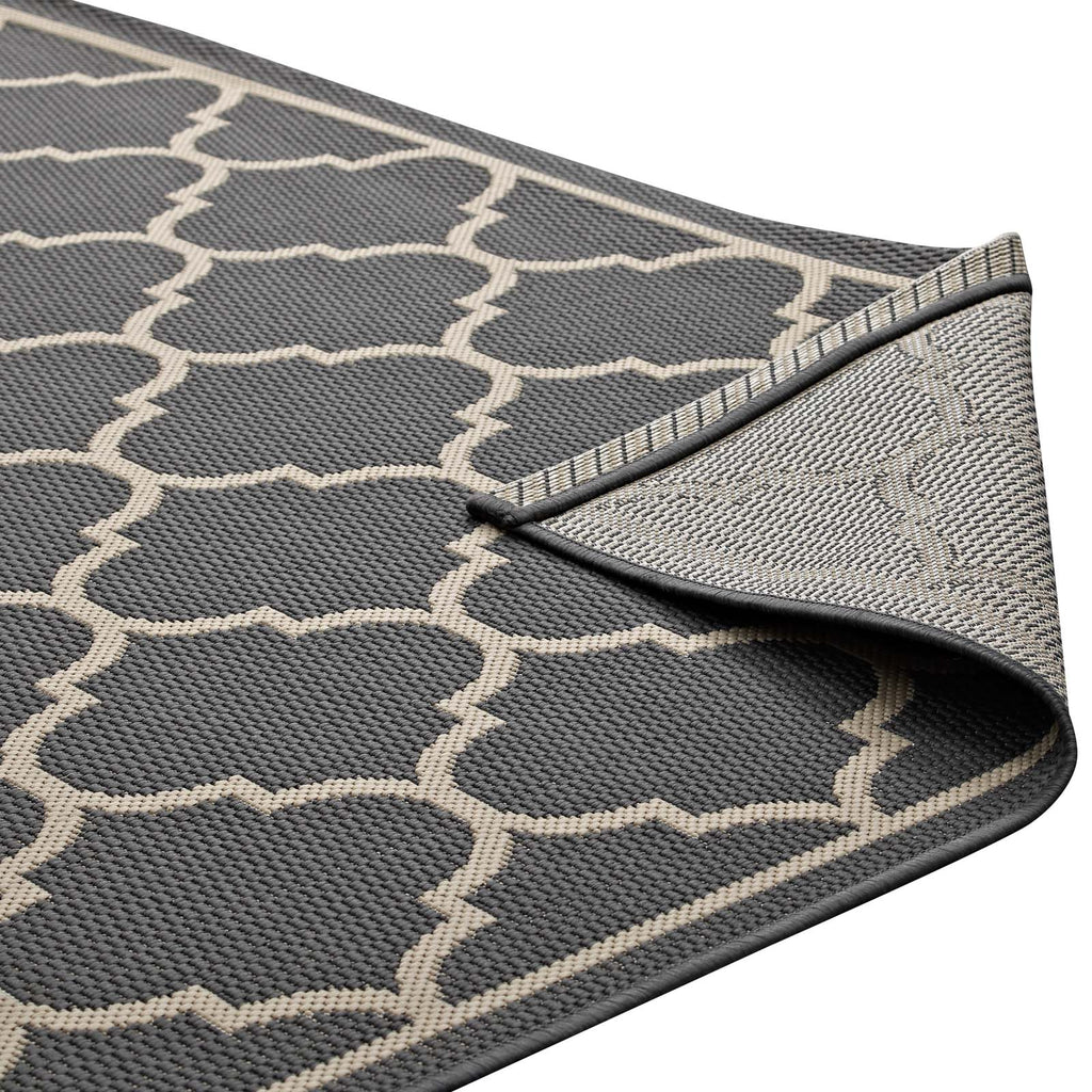 Avena Moroccan Quatrefoil Trellis 8x10 Indoor and Outdoor Area Rug in Gray and Beige