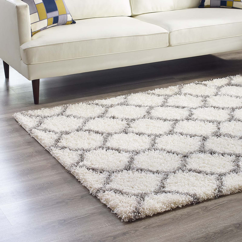 Solvea Moroccan Trellis 5x8 Shag Area Rug in Ivory and Gray