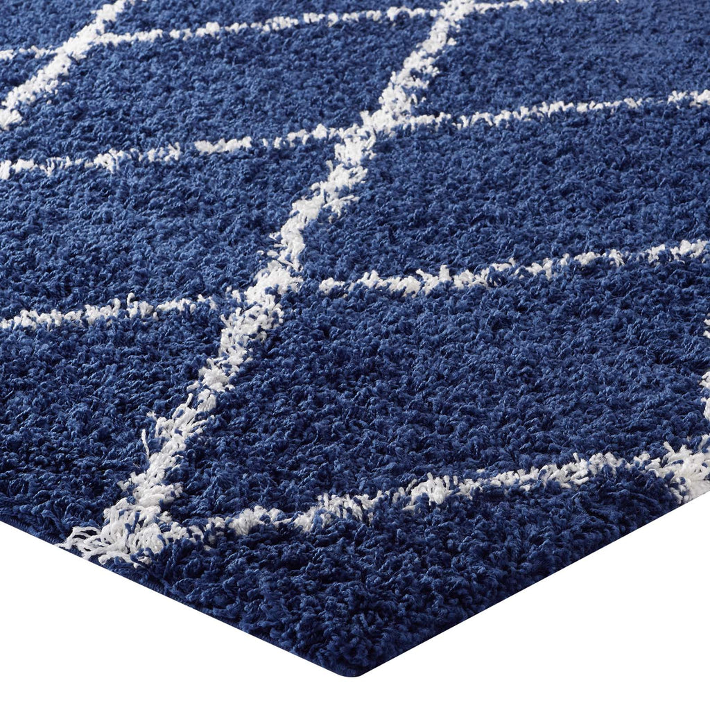 Toryn Diamond Lattice 5x8 Shag Area Rug in Navy and Ivory