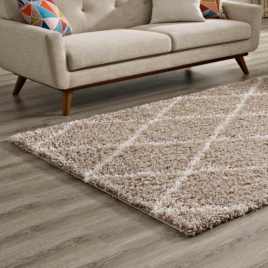 Toryn Diamond Lattice 5x8 Shag Area Rug in Beige and Ivory