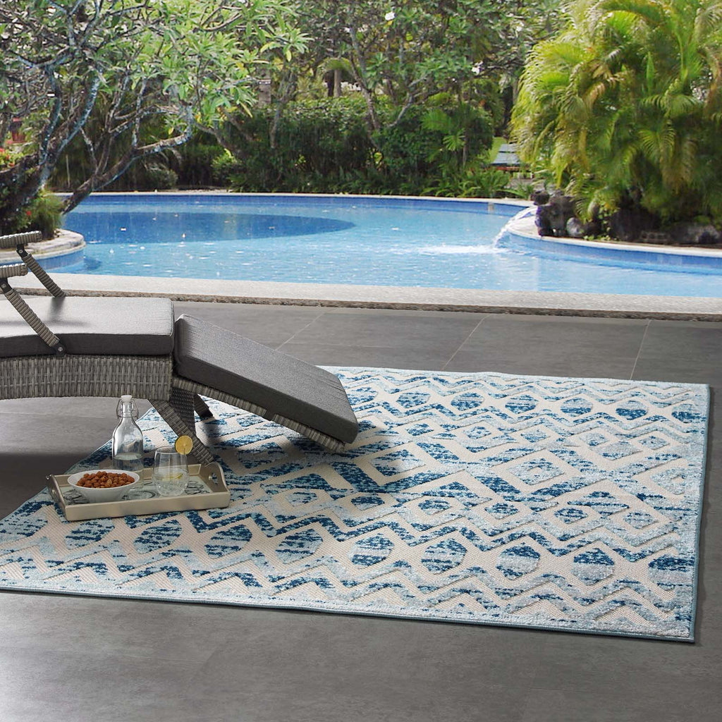 Reflect Tamako Diamond and Chevron Moroccan Trellis 5x8 Indoor / Outdoor Area Rug in Ivory and Blue