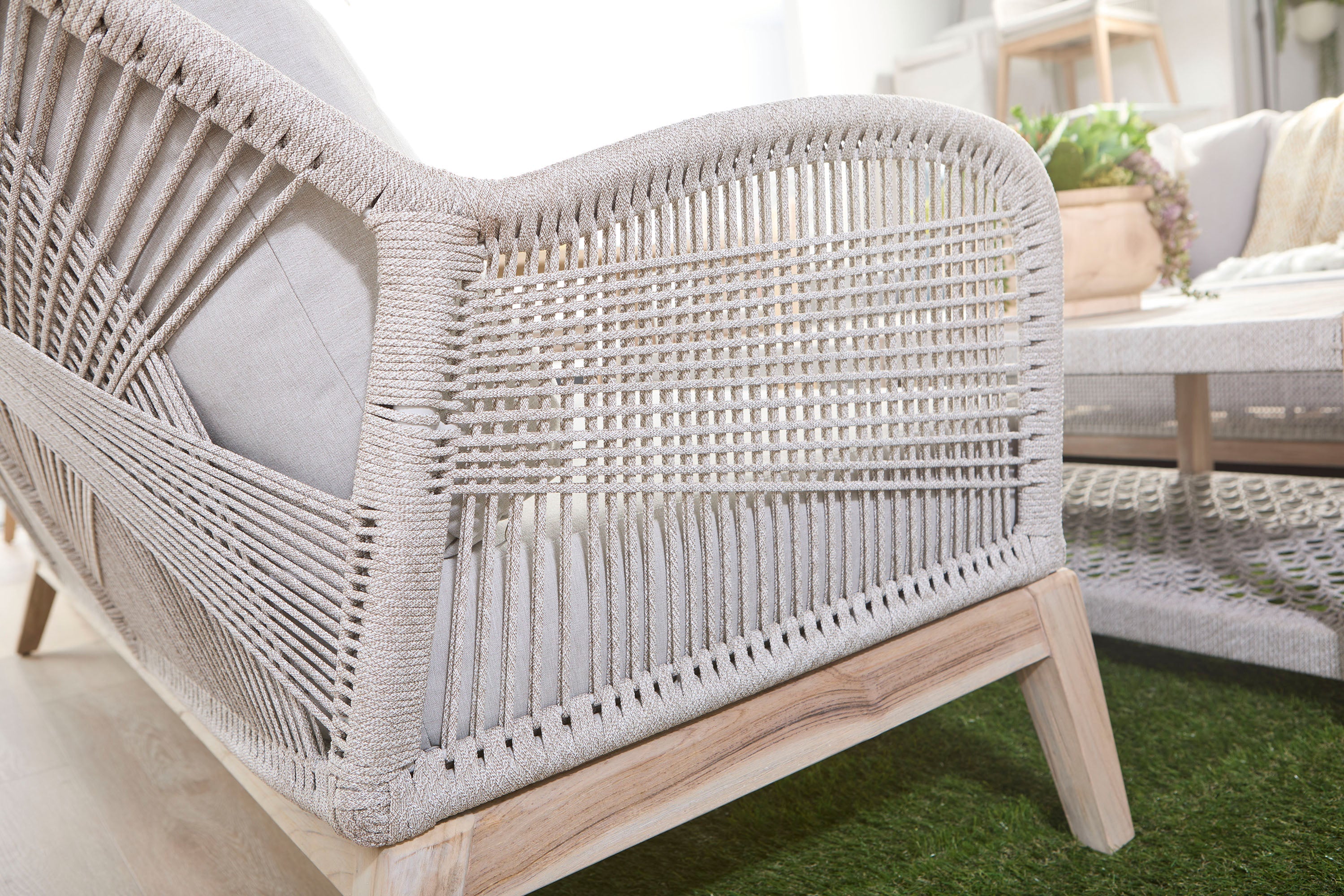 Wrap Outdoor Coffee Table